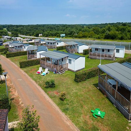 Albatross Mobile Homes On Camping Park Umag Karigador Eksteriør bilde