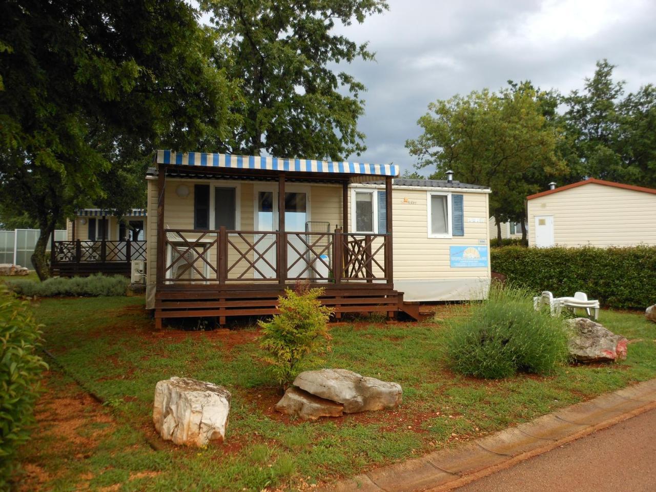 Albatross Mobile Homes On Camping Park Umag Karigador Eksteriør bilde